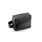 GILI - Necessaire em PU e poliéster Reciclado - 180 x 140 x 80 mm - Ref. 92199